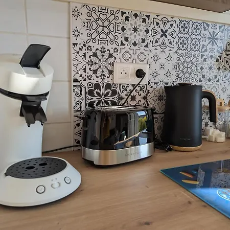 Le Jardin Secret, Vue Sur Le Chateau & Parking Foix