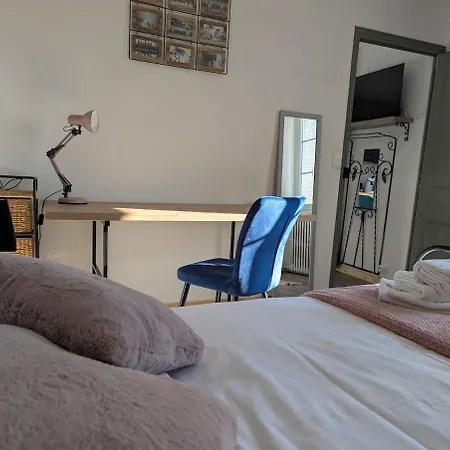 Le Jardin Secret, Vue Sur Le Chateau & Parking * Foix