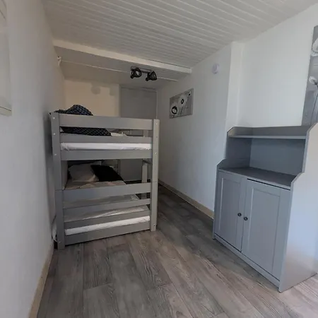 Le Jardin Secret, Vue Sur Le Chateau & Parking Foix