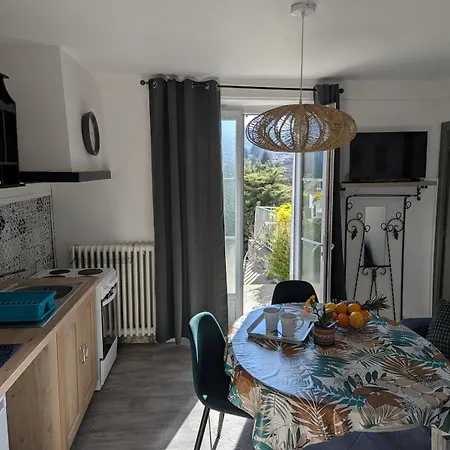 Le Jardin Secret, Vue Sur Le Chateau & Parking *